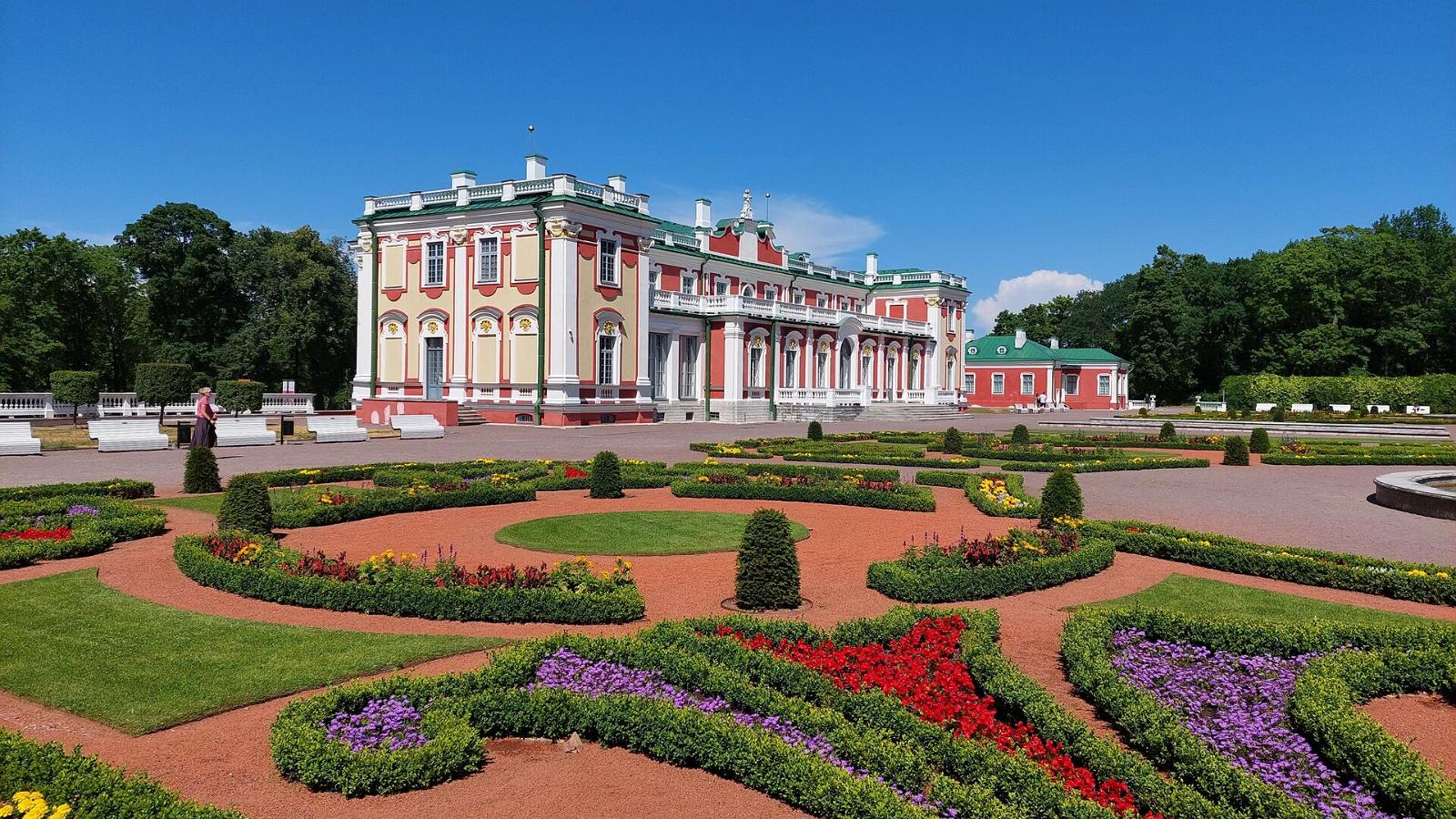 Kadriorg Palace