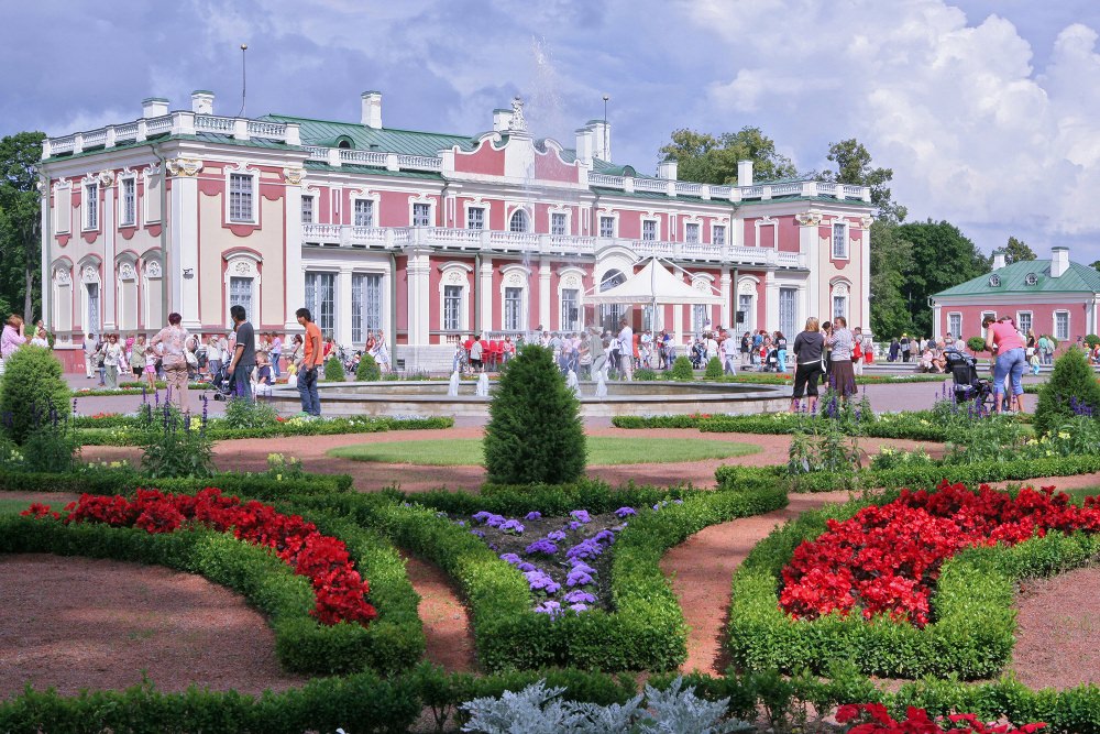 Kadriorg Palace