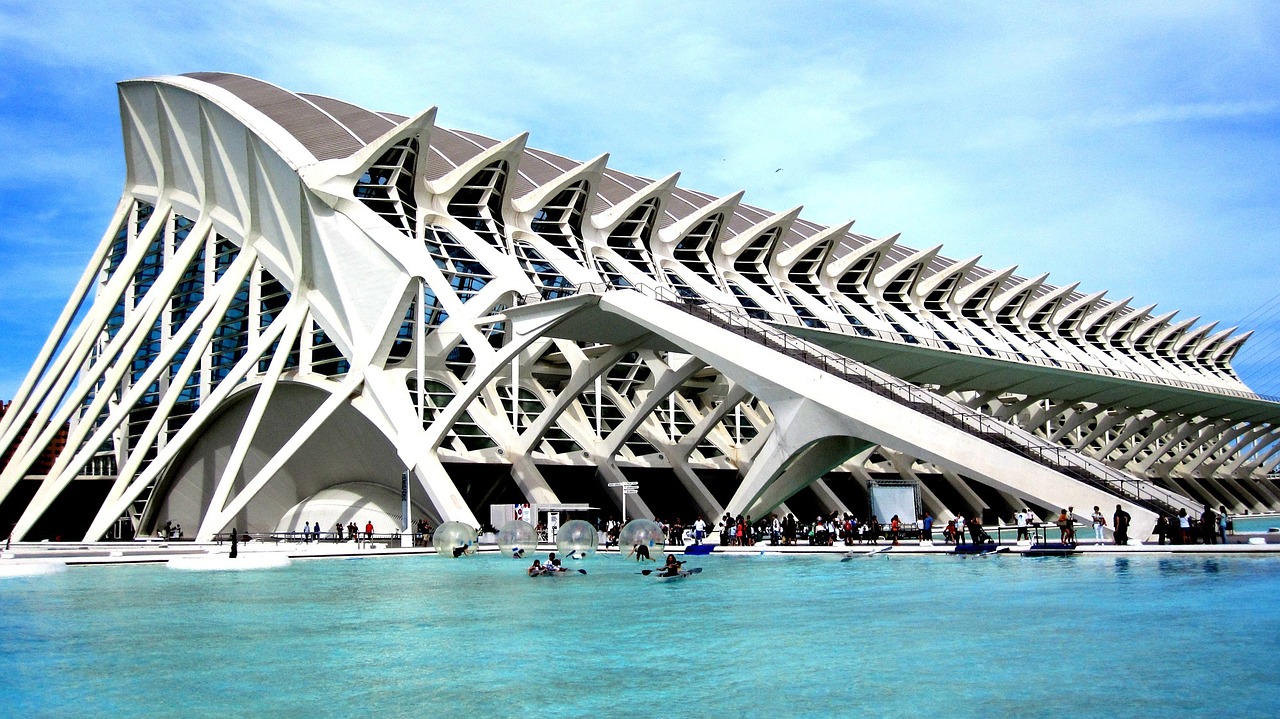 Valencia Science Museum For Science Enthusiasts