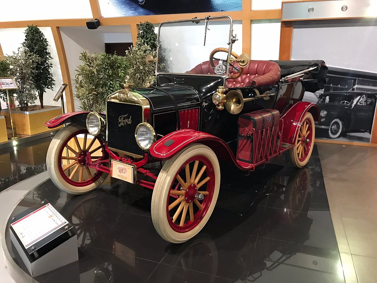 Kuwait’s Historical, Vintage & Classic Car Museum