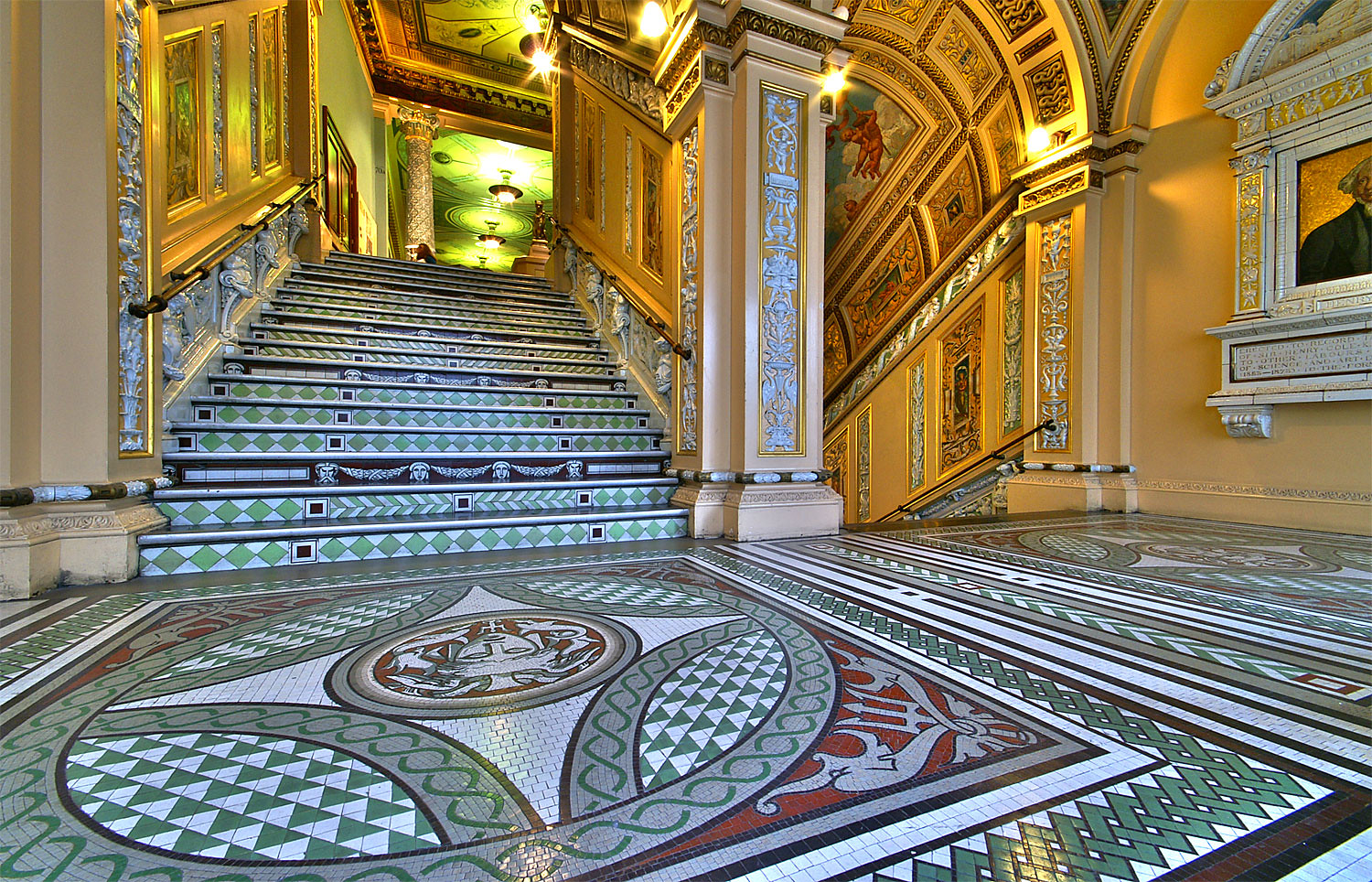 Victoria and Albert Museum: Art and Design Treasure