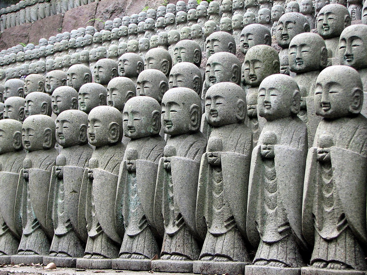 Hasedera Temple: Temple of Flowers and Serenity