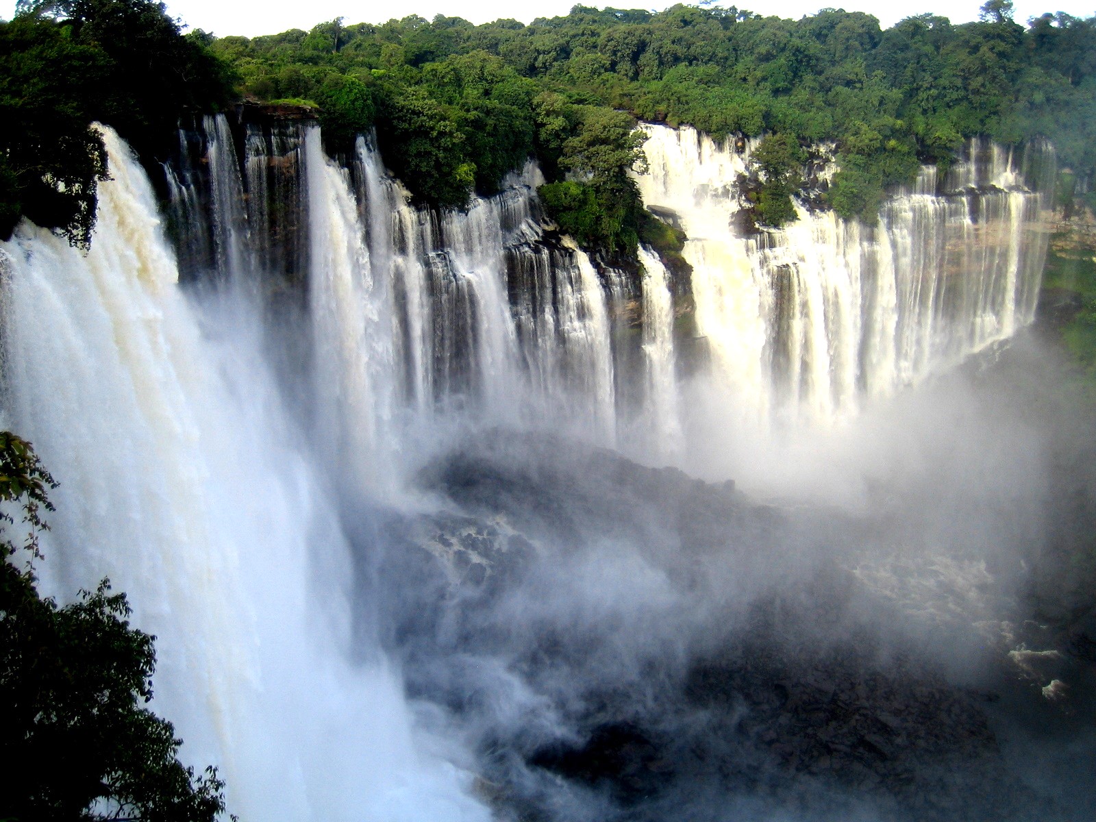 Kalandula Falls: Angola’s Majestic Natural Wonder