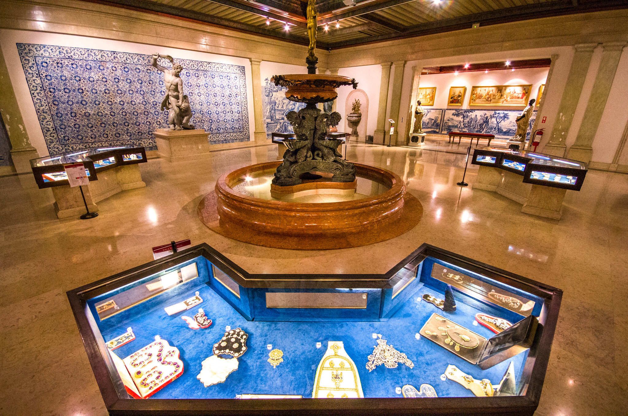 Discovering the Medeiros and Almeida Museum in Lisbon
