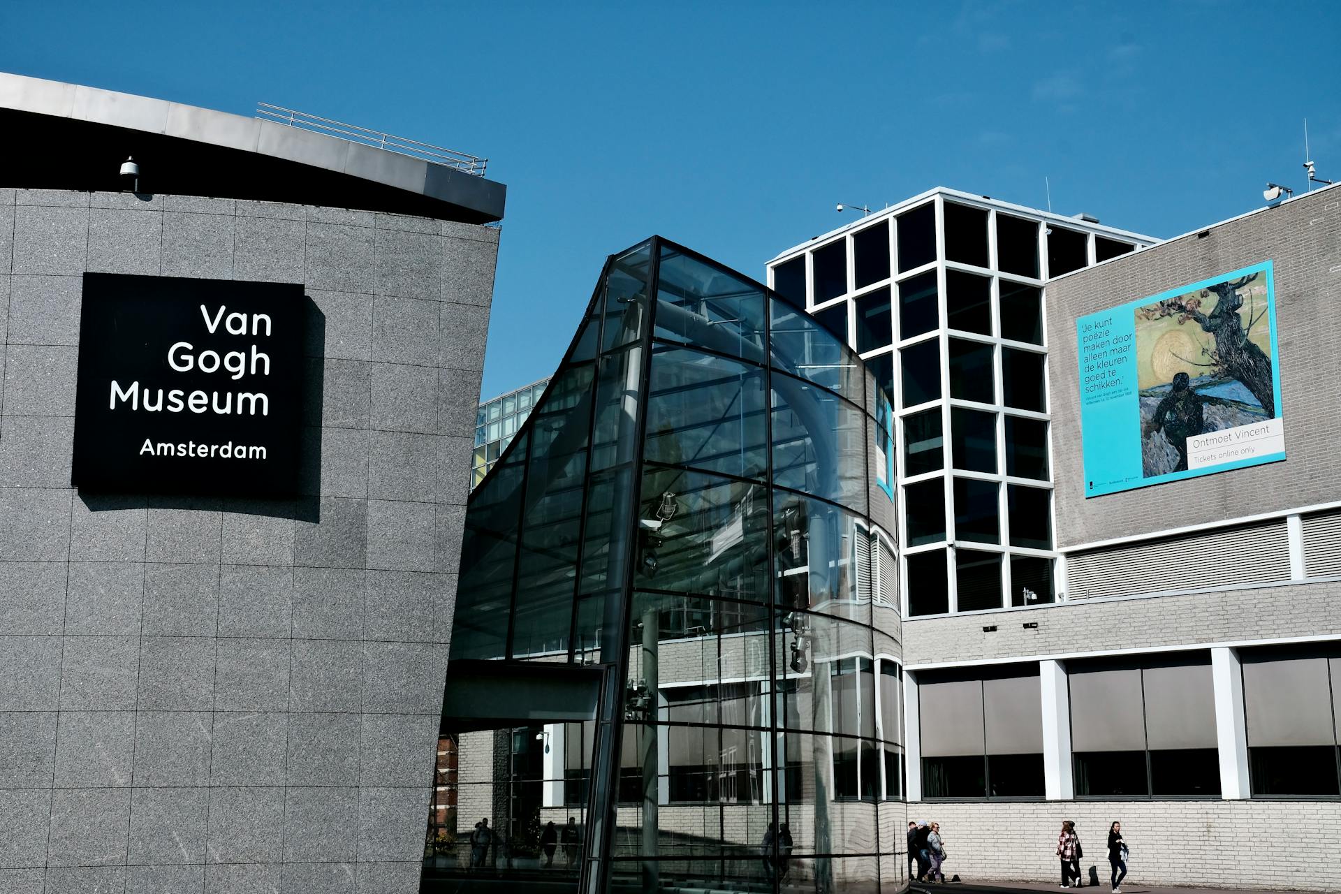 Van Gogh Museum: Immersed in the World of Van Gogh