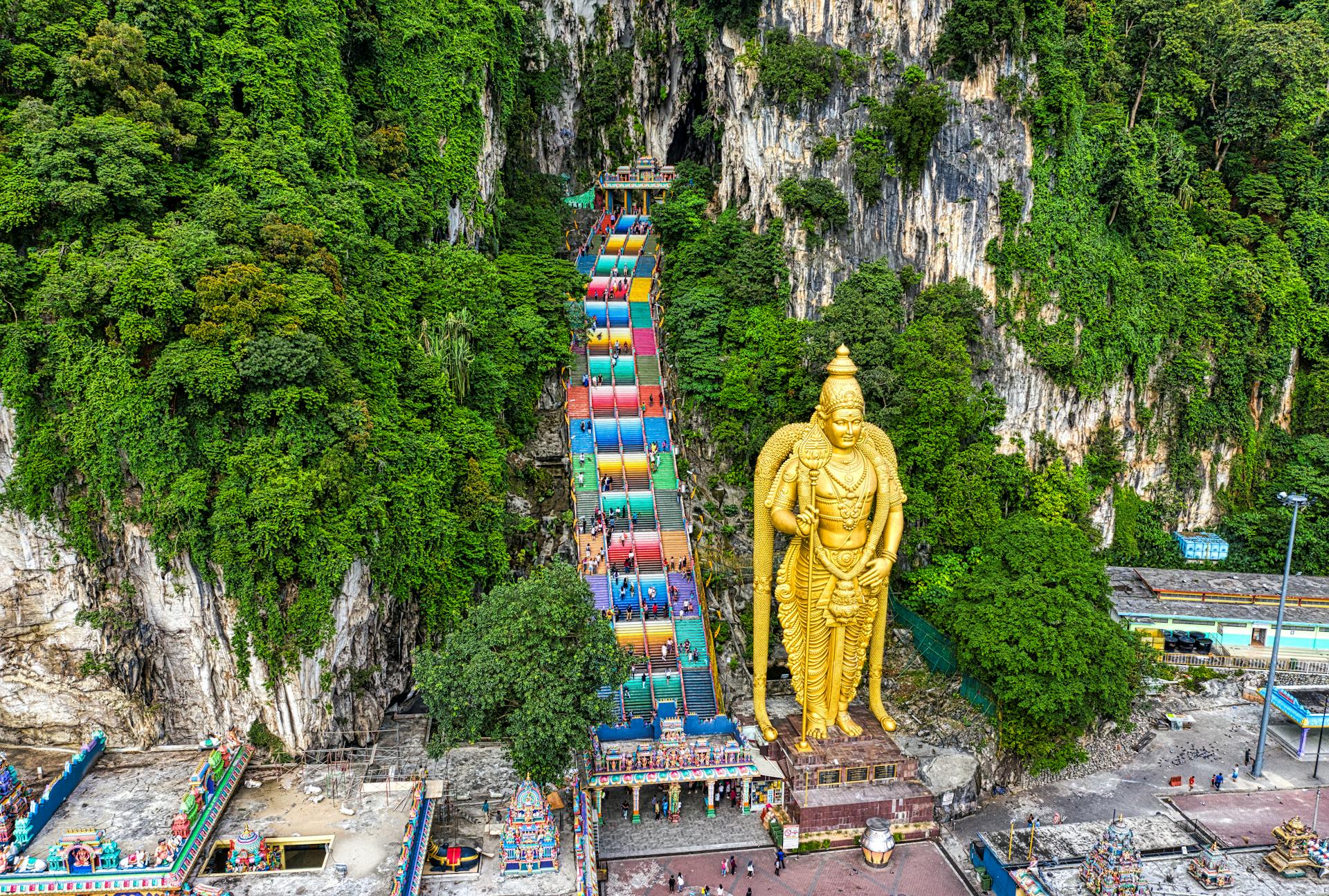 Batu Caves: A Sacred and Breathtaking Destination in Malaysia