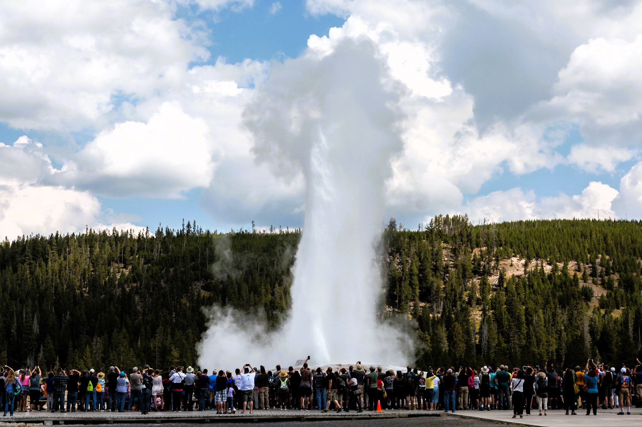Yellowstone National Park - Old Faithful Geyser