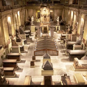 Private Egyptian Museum Tour and Nile Dinner Cruise
