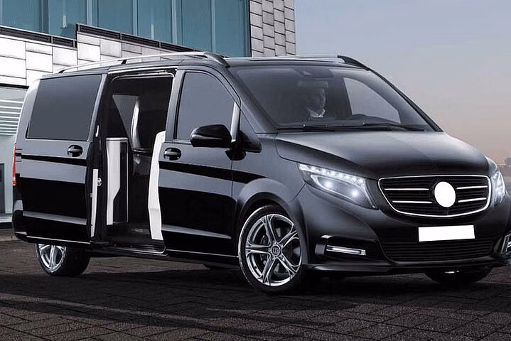 Luxury Airport Transfer between Alanya and Antalya
