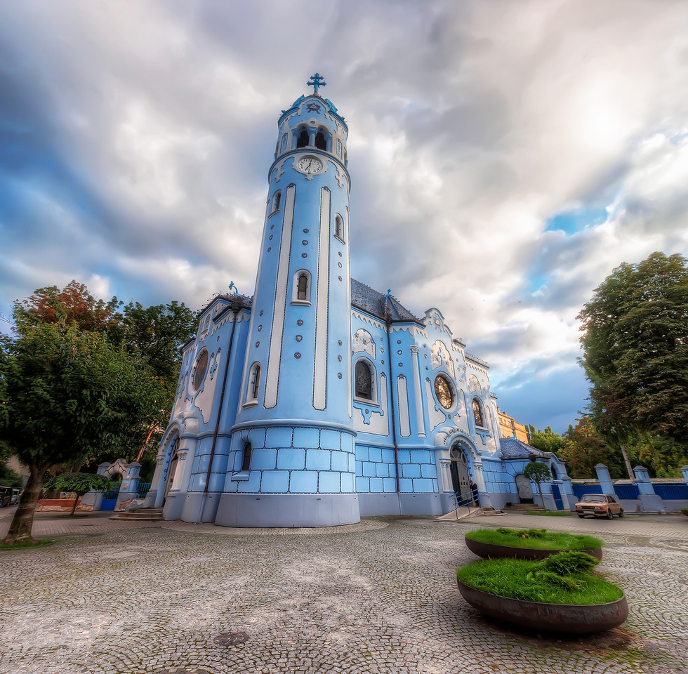 Modrý kostel – pohádkový klenot Bratislavy na Slovensku