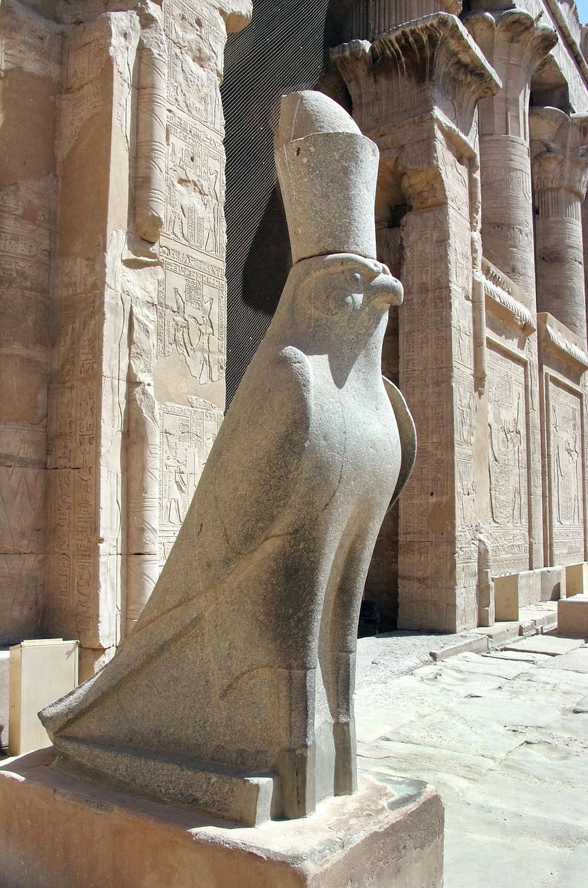 Full-Day Temples of Edfu & Kom Ombo Tour From Luxor