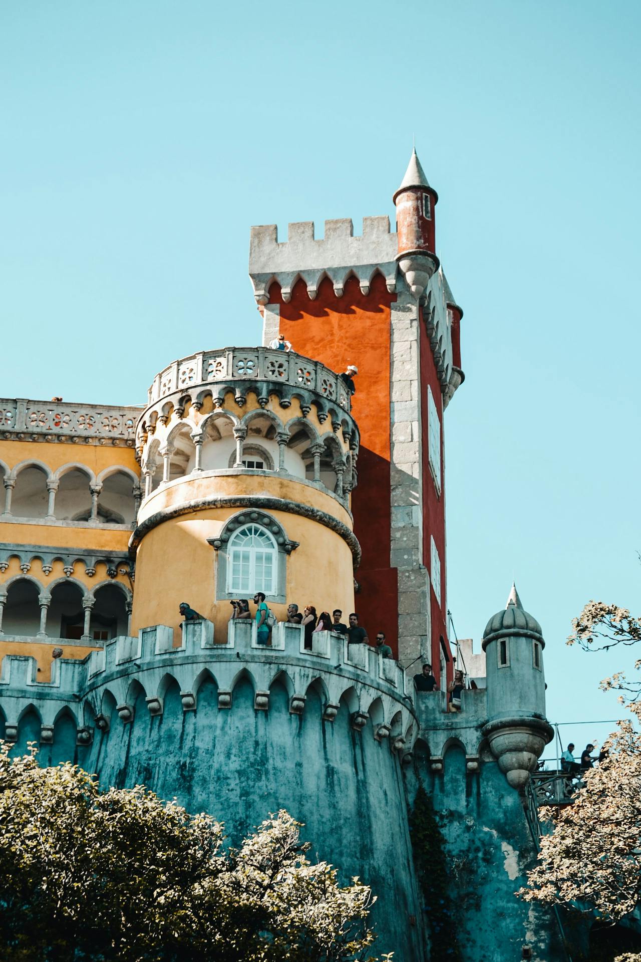 Sintra and Cascais Sightseeing Guided Tour