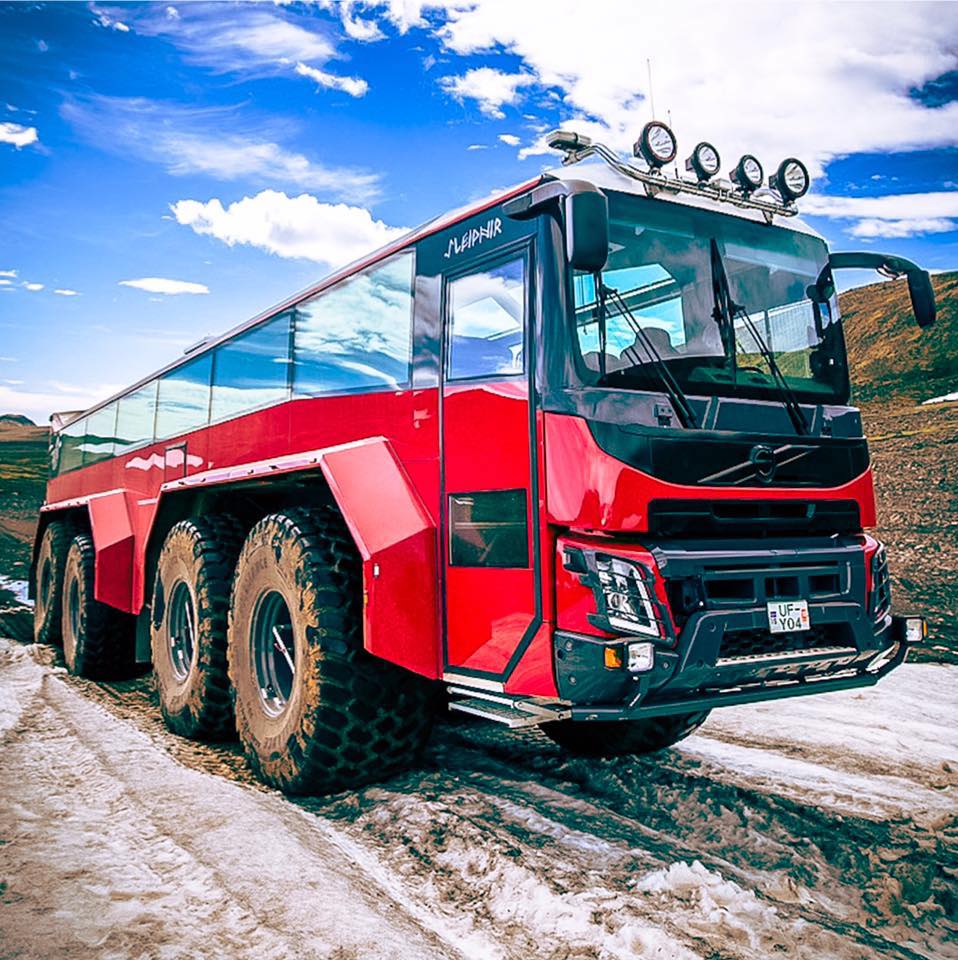 Icelandic Golden Circle & Monster Truck Glacier Adventure