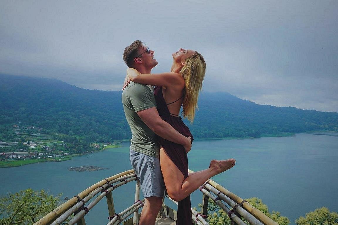 North Bali Expedition See Dolphins, Hot Springs & Wanagiri Hills