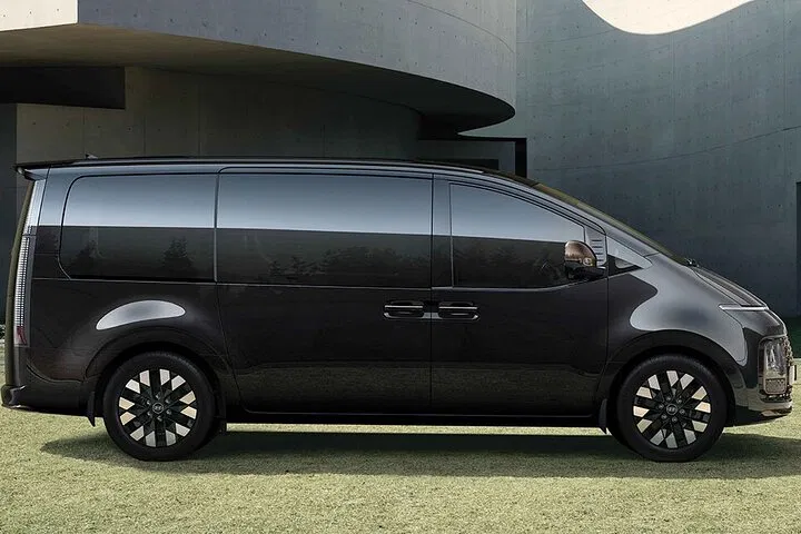 Seoul Private Car With Driver Custom Day with Pickup