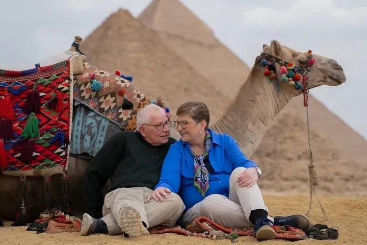 VIP All-Inclusive Tour Giza Pyramids, Sakkara & Camel Ride