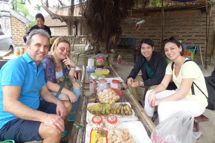 Hanoi Farm Tour and Home Cooking with a Local Family