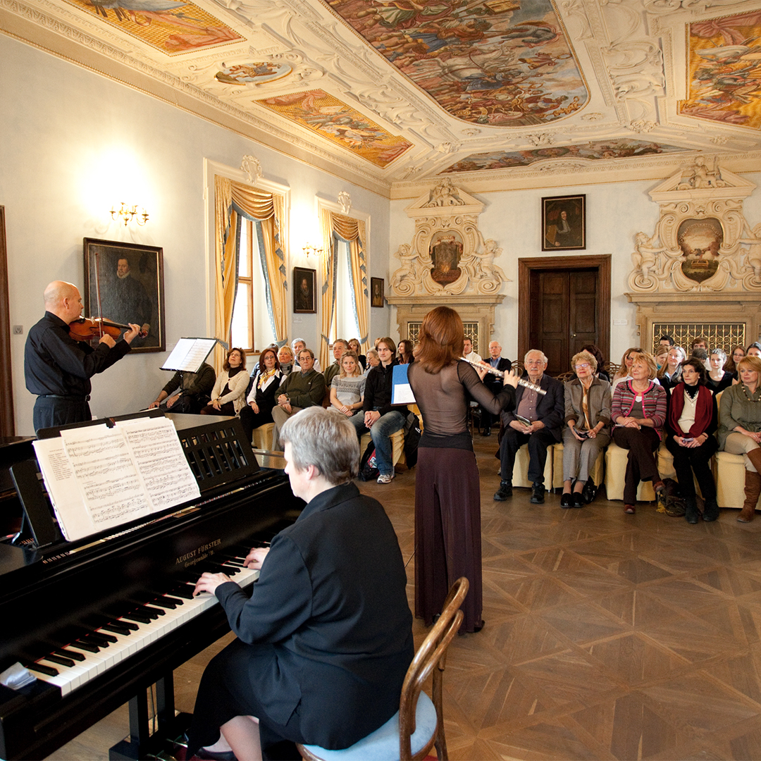 Lobkowicz Palace Combo Ticket: Tour & Concert
