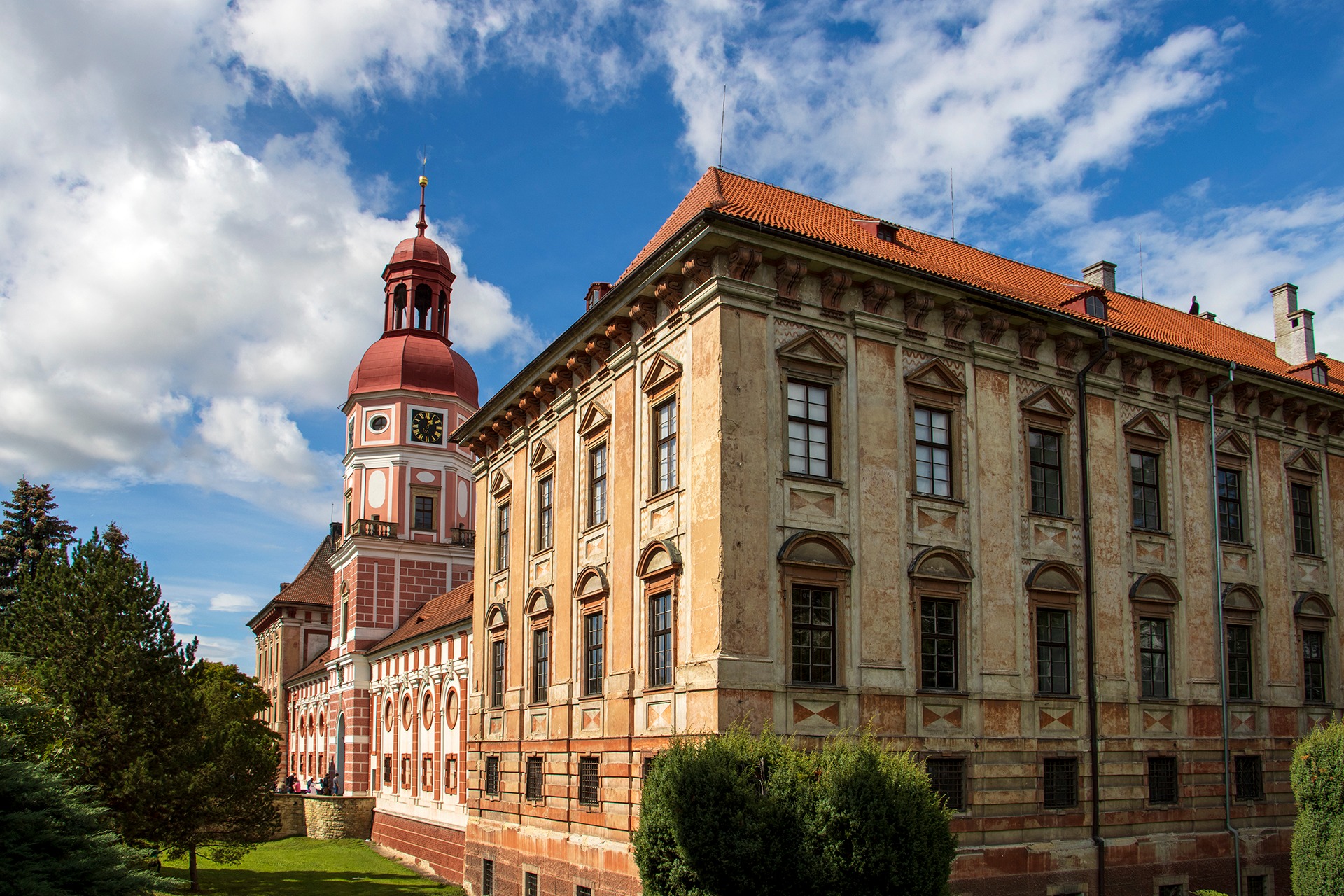 Lobkowicz Palace Tour with Free Audio Guide