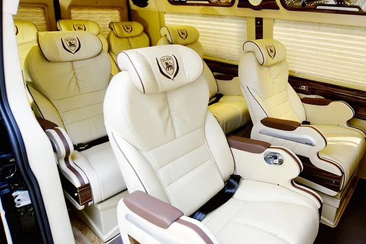 Luxury Limousine From Hanoi City to Sapa Downtown