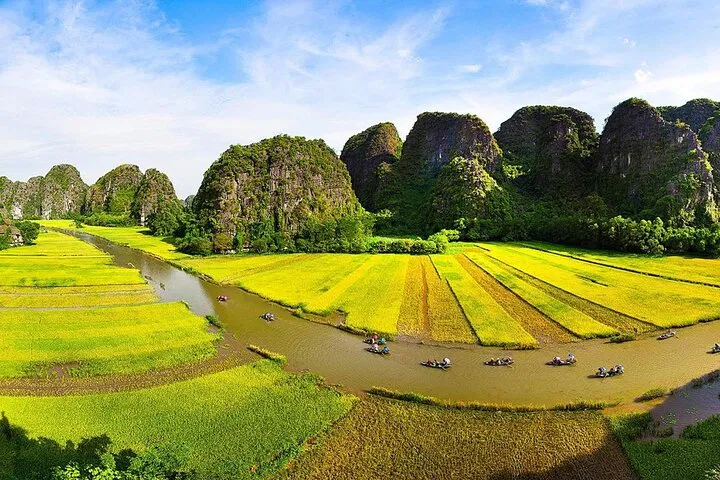 Small Group Hoa Lu & Tam Coc Day Tour from Hanoi