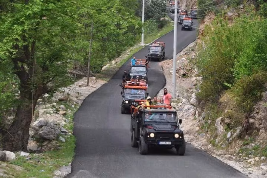 Alanya Jeep Safari Adventure with Dim River Visit and Lunch
