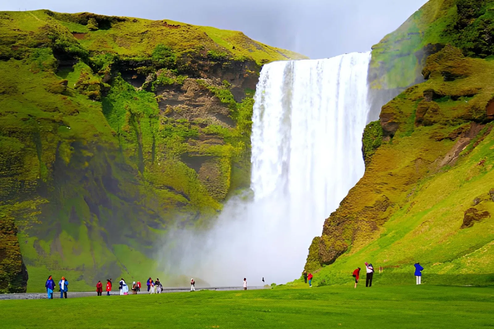 Cinematic South Coast Private Tour with Drone Photography