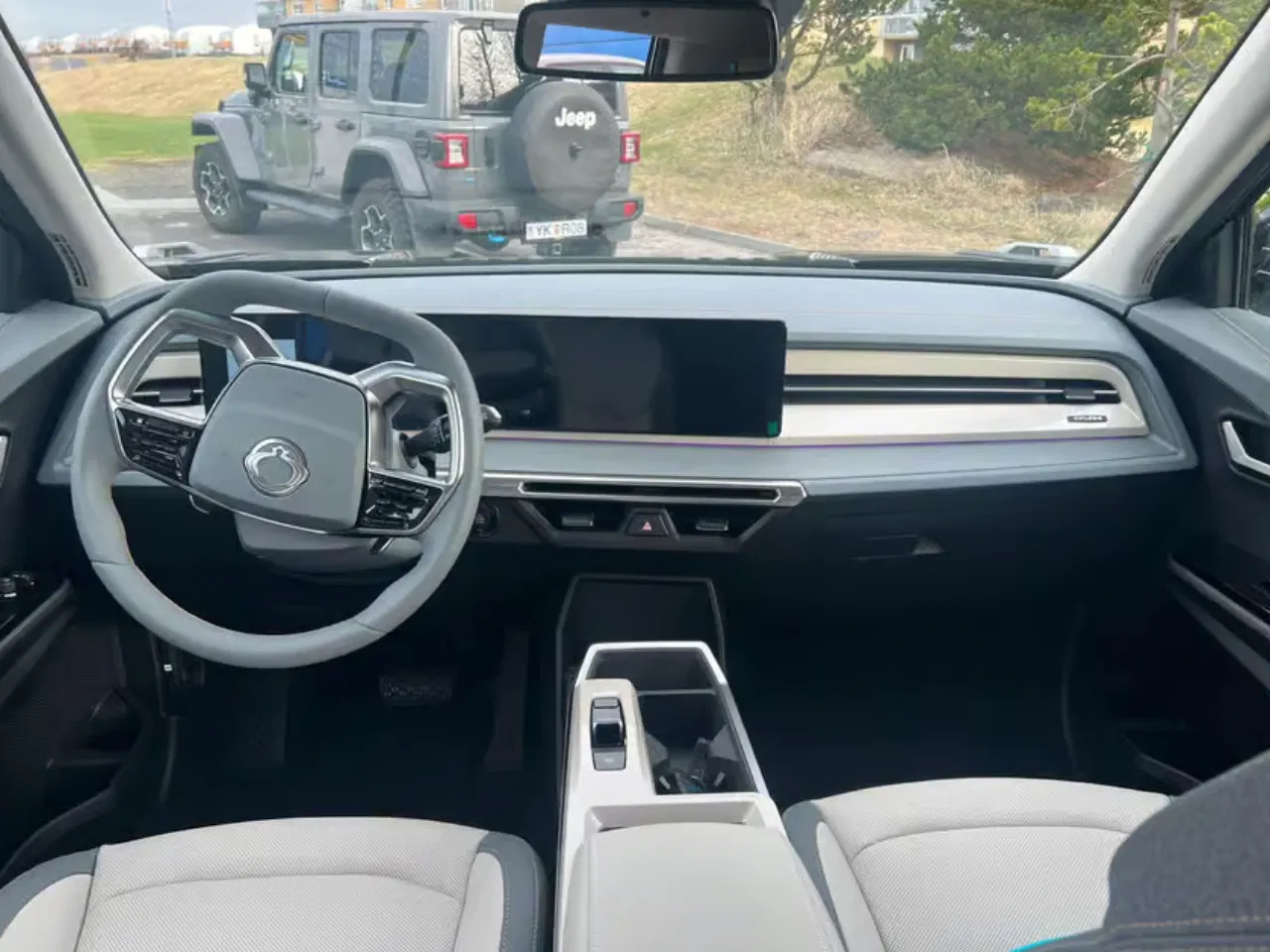 Private VIP Transfer Between Keflavik Airport & Reykjavik