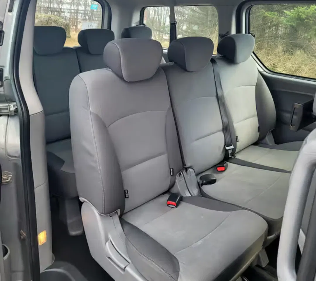 Private VIP Transfer Between Keflavik Airport & Reykjavik