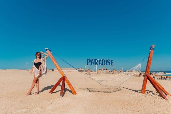 Paradise Island Snorkeling Cruise with Lunch from Hurghada