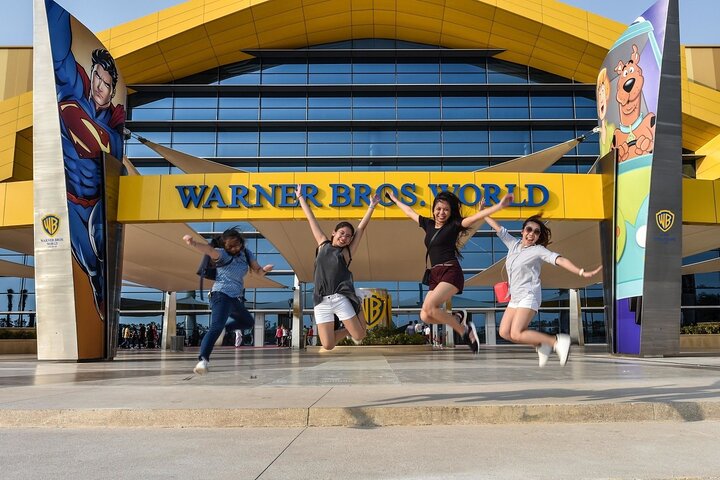 Abu Dhabi City Tour with Warner Bros World ticket from Dubai
