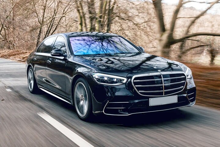 Airport Transfer: Florence to Airport FLR by Luxury Car