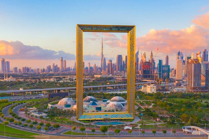Dubai Combo: Dubai Frame with Miracle Garden Tickets
