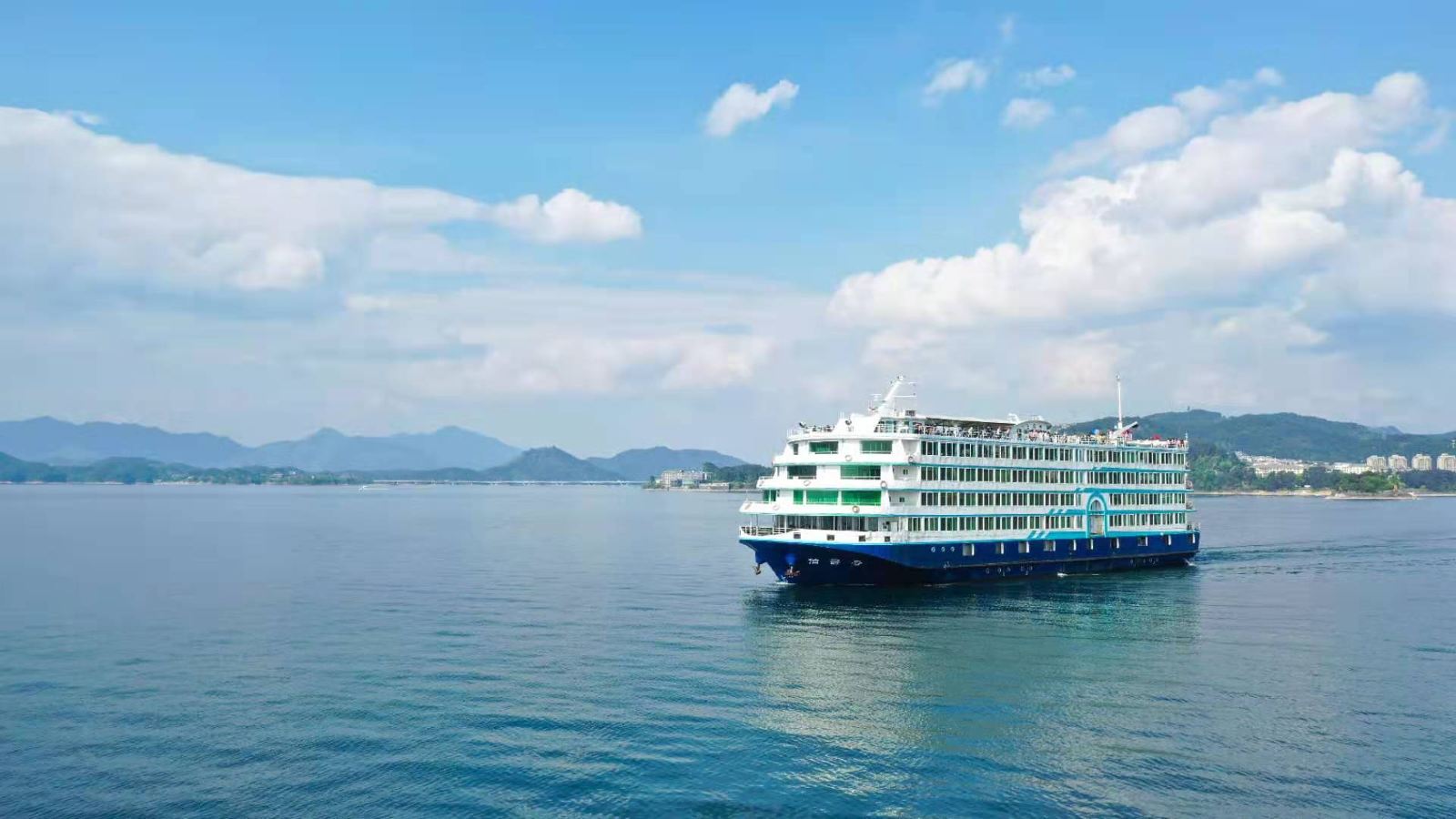 Hangzhou Qiandao Lake Cruise Adult Ticket – Standard Cabin (Including Meal)
