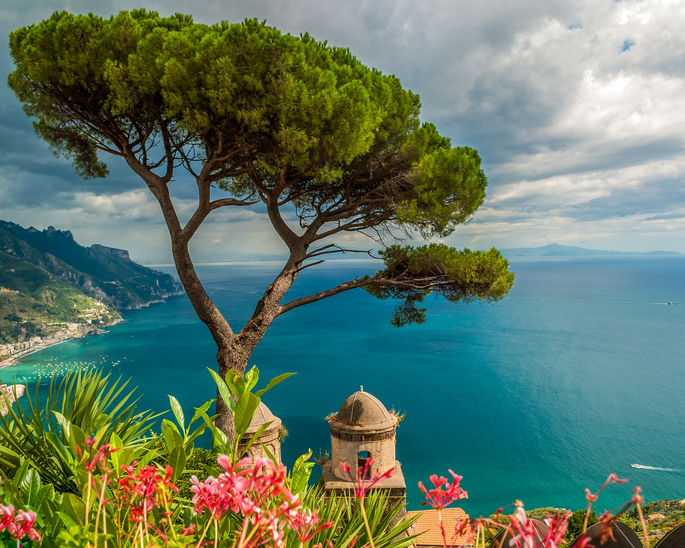 SORRENTO, POSITANO, AMALFI and RAVELLO tour from Naples – Group Tour