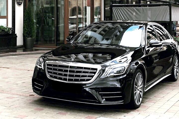 Airport Transfer: Milan to Linate Airport LIN by Luxury Car