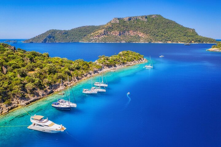 12 Islands Boat Tour from Fethiye with Grilled Lunch