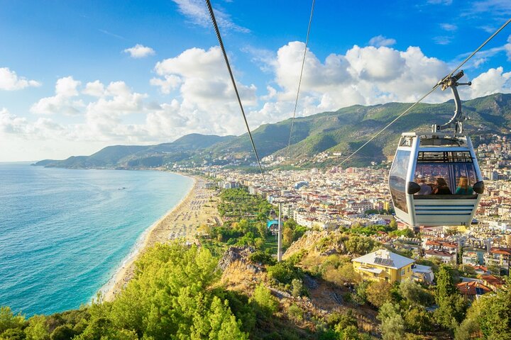 Alanya Sunset City Tour with Cable Car & Transfer by 4×4 Jeep