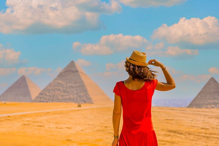 Private Tour Giza Pyramids, Sphinx, Memphis, and Saqqara