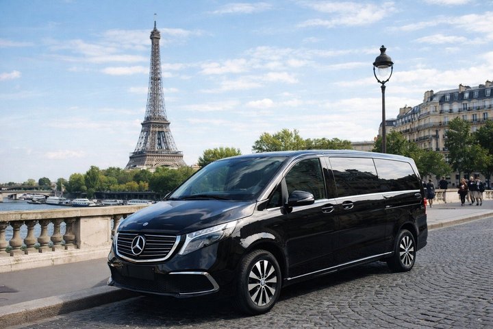Paris Airport CDG Arrival Private Transfer to Paris by Luxury Van