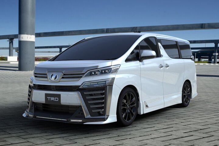 Arrival Private Transfers from Kobe Airport UKB to Kobe City in Business Van