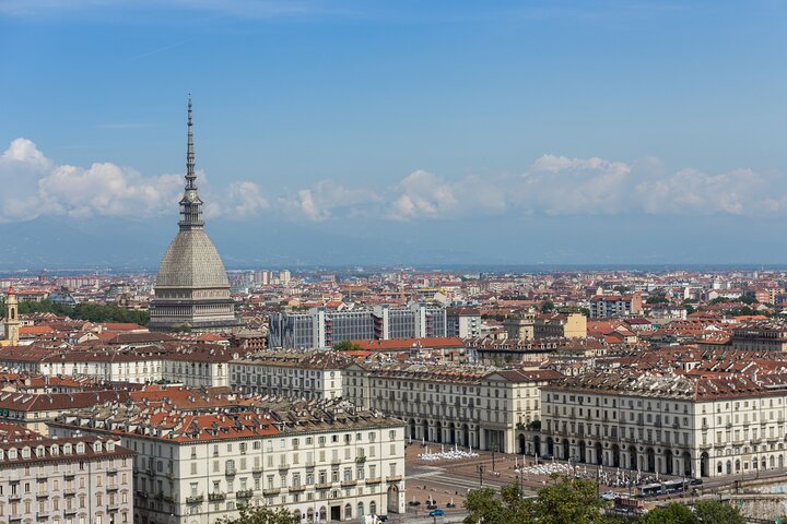 Turin Scavenger Hunt and Highlights Self Guided Audio Tour