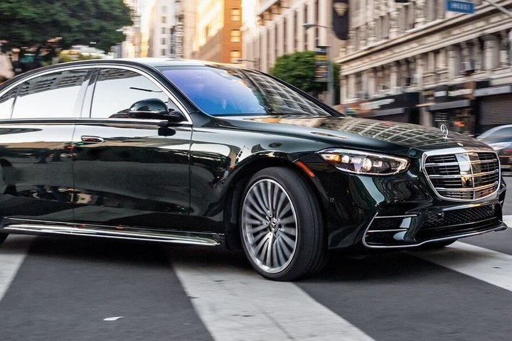 Airport Transfer: Airport BHX to Birmingham by Luxury Car