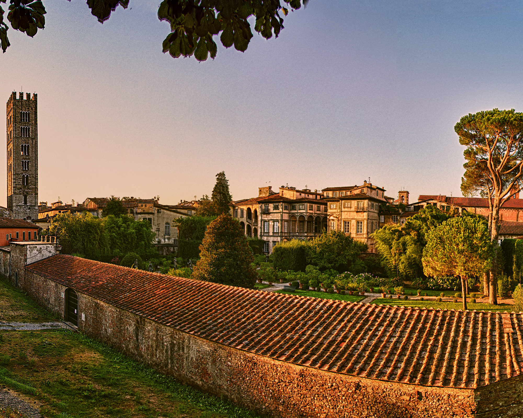 Private Half-Day Tour of Lucca: exploring the city with its great Medieval Walls