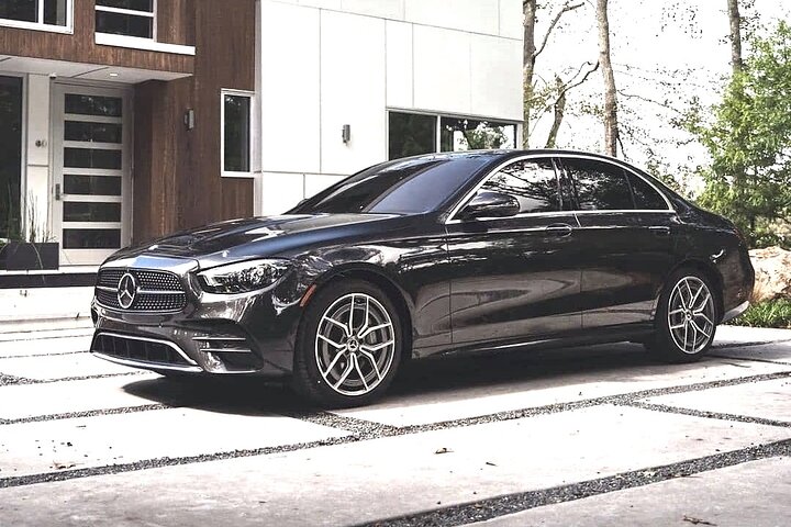 Departure Transfer: Sao Paulo to Airport GRU by Business Car