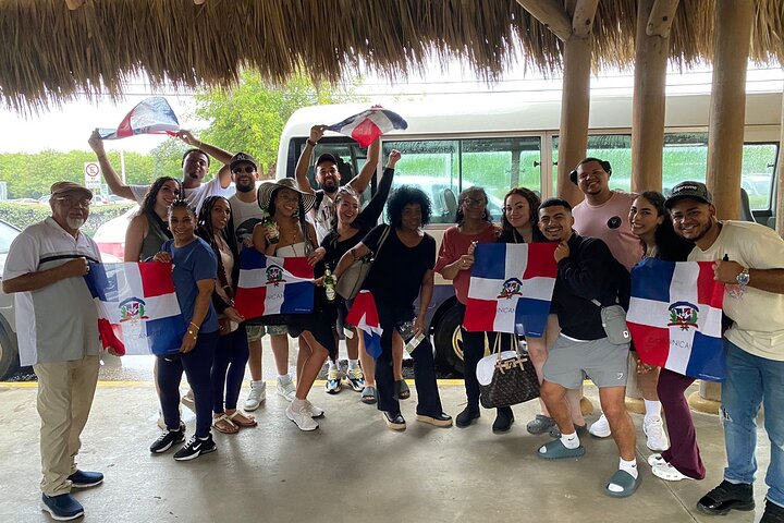 Private Airport Transfer from Punta Cana Airport to Hotels-LUXURY