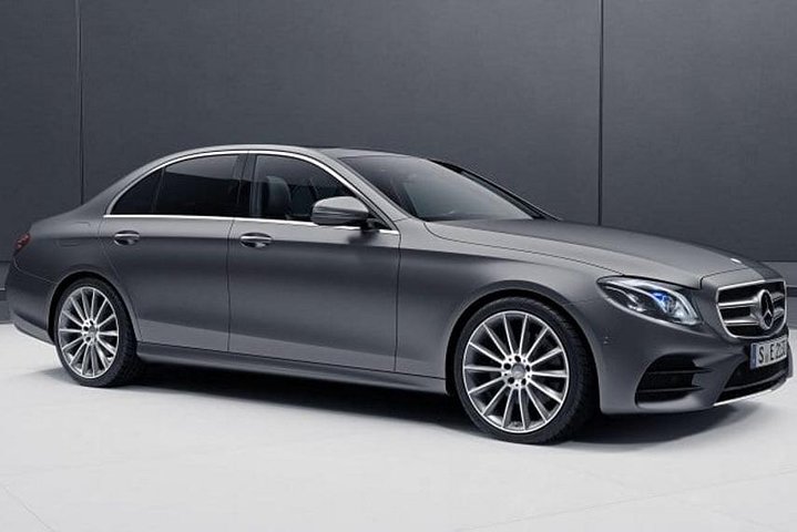 Arrival Private Transfers from Hamburg Airport XFW to Hamburg City