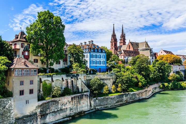 Basel Scavenger Hunt and Highlights Self Guided Audio Tour