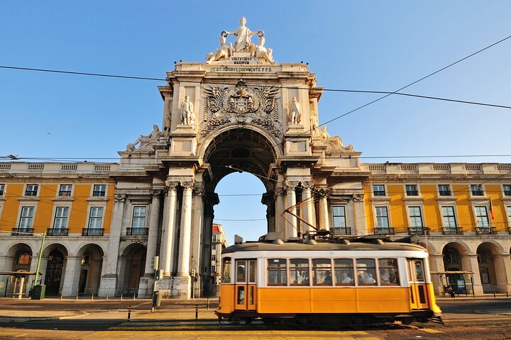 Lisbon Scavenger Hunt and Highlights Self Guided Audio Tour