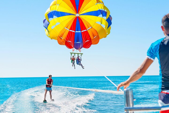 Dubai Parasailing Adventures